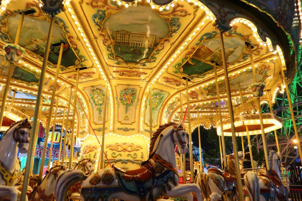 夜の遊園地