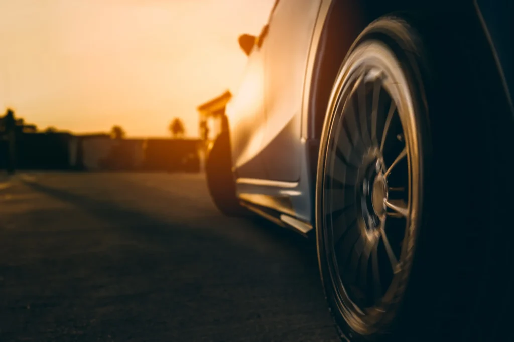 車のタイヤ