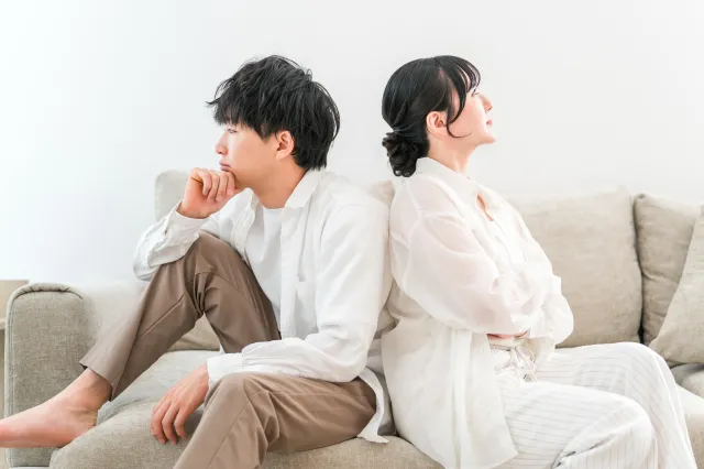 喧嘩をする男女