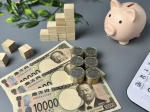 電卓と貯金箱